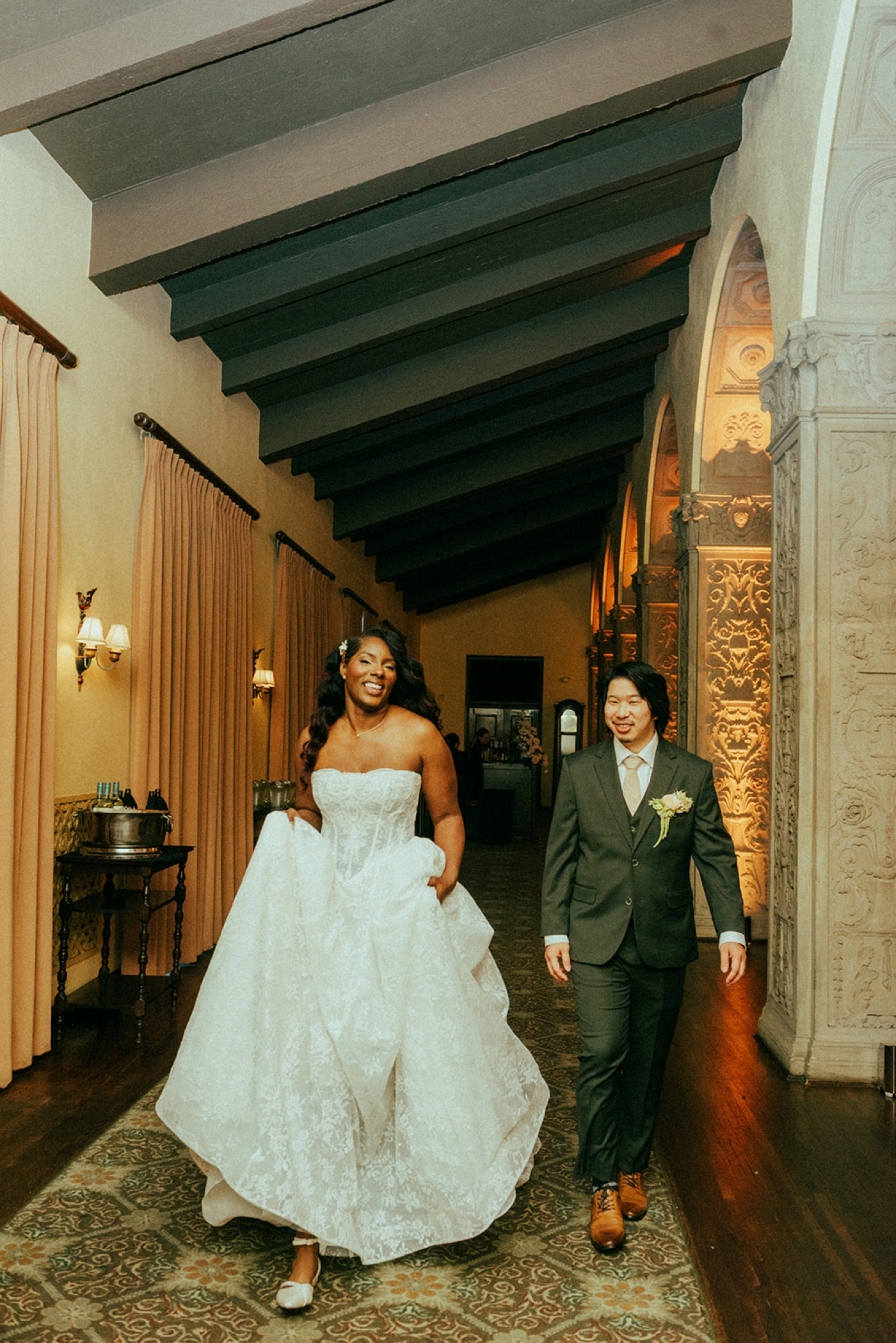 Bridal portraits at The Ebell of Los Angeles